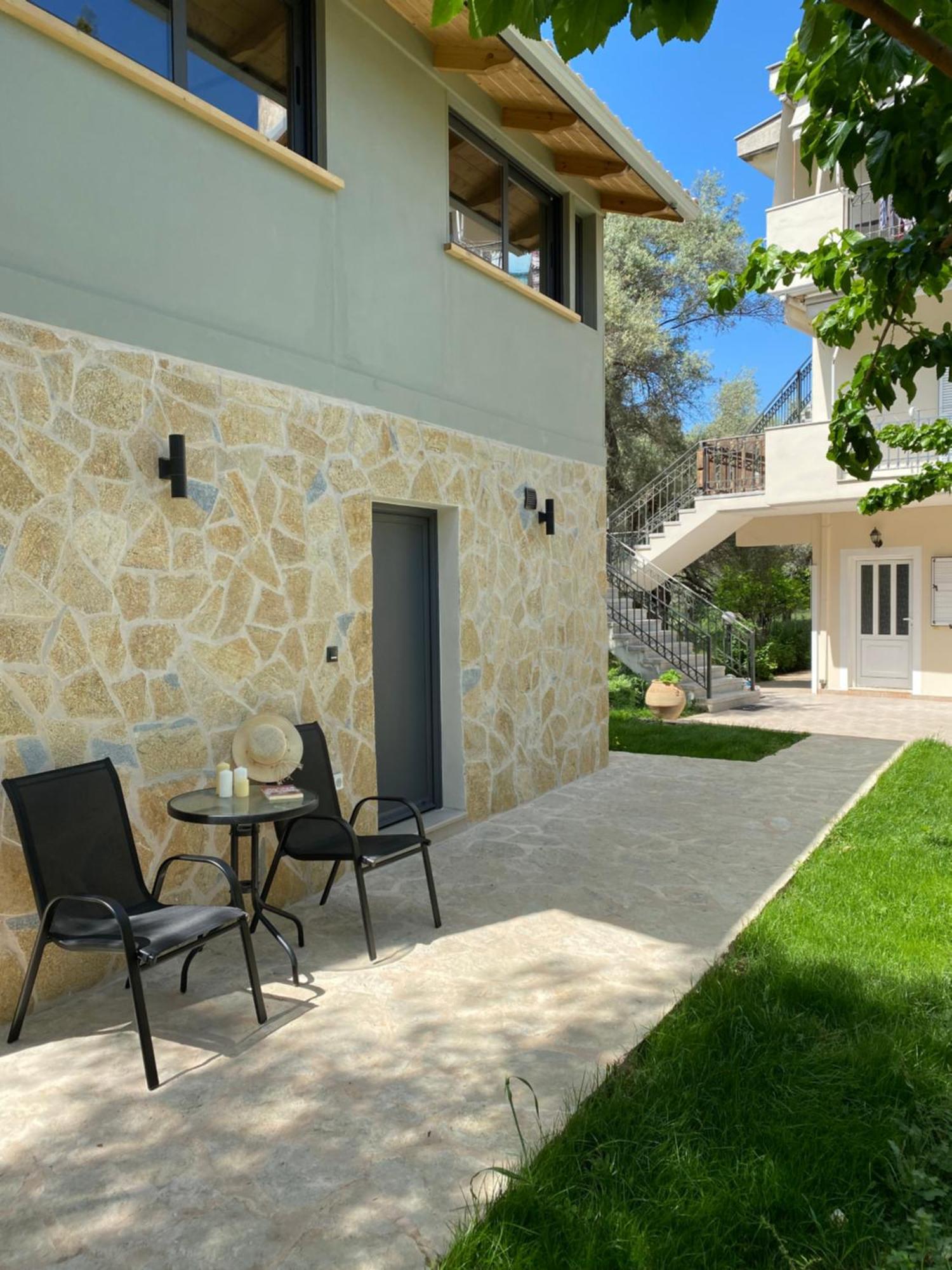 Olive Tree Apartments Lefkada City Room photo